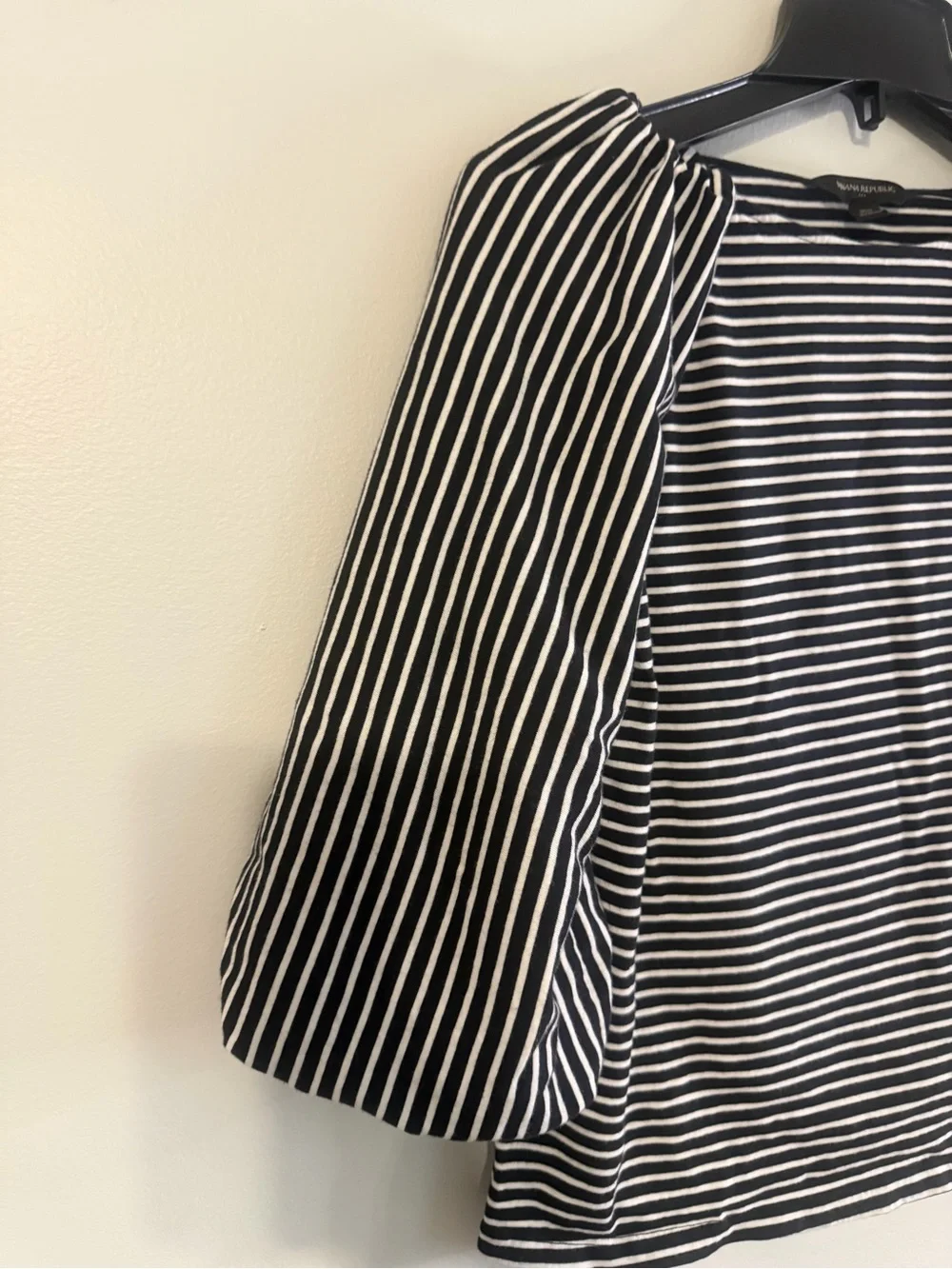 Banana Republic Black & White Striped Puff-Sleeve Top size XS